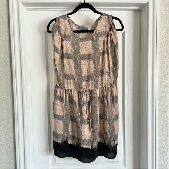 Dil Casual Peach and Black Silk Dress Tie Waist - Picture 3 of 9